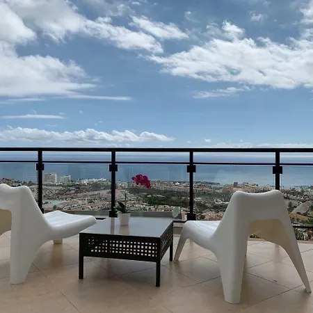 Flora, Costa Adeje 别墅 *